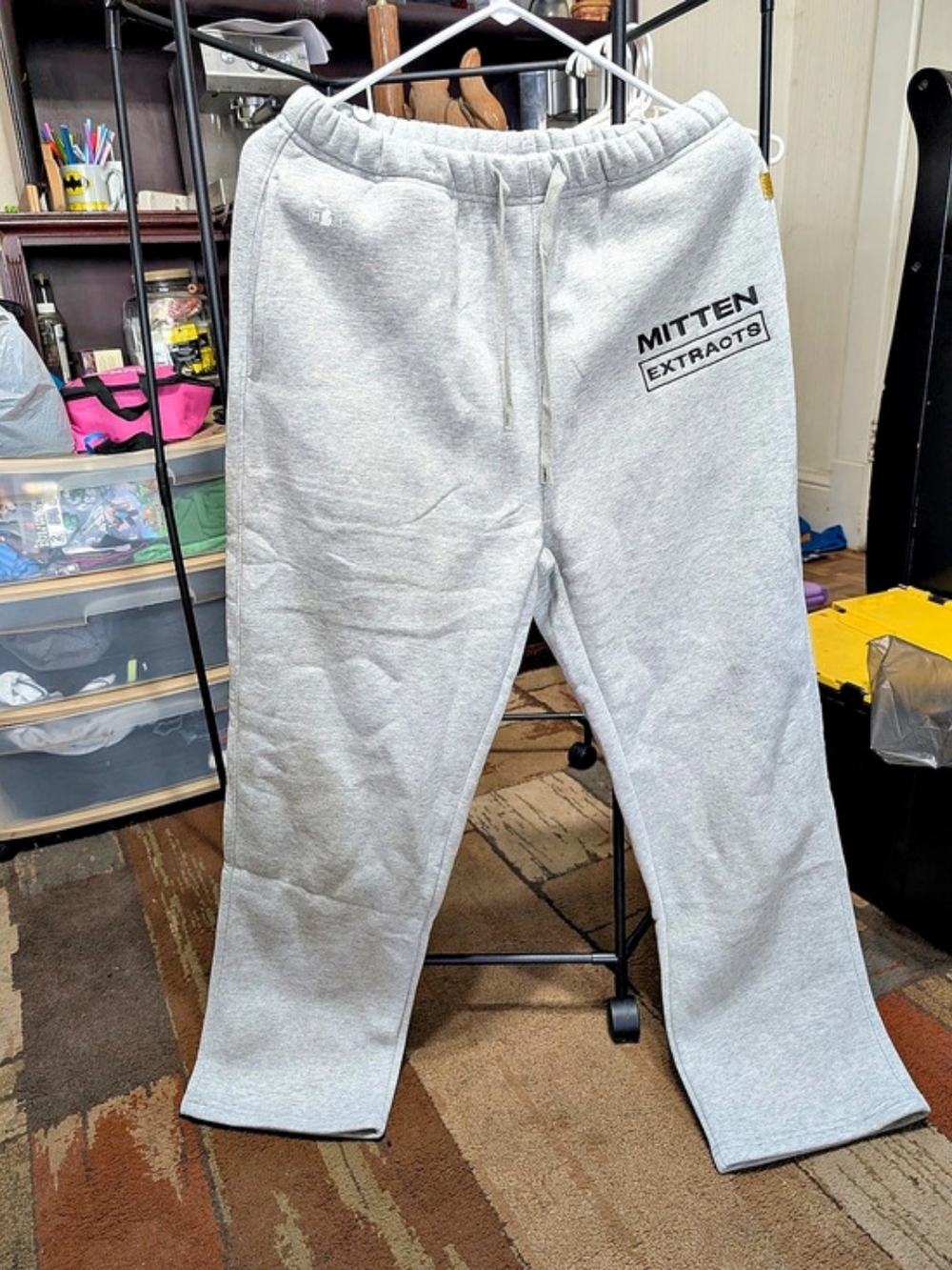Mitten Extracts Logo Sweatpants Gray Medium
